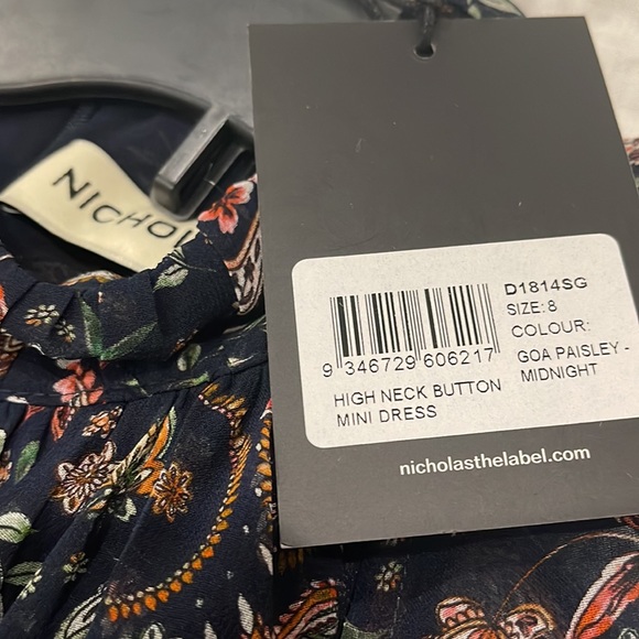 BRAND NEW! Nicholas the label 100% Silk mini dress with belt and button details - Picture 7 of 8